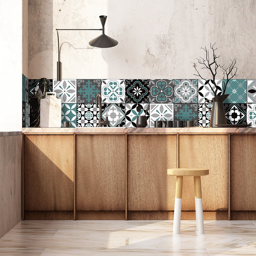 Vinyl Way - Collection Carreaux de ciment Mixte - carreaux adhésifs collés sur une crédence de cuisine